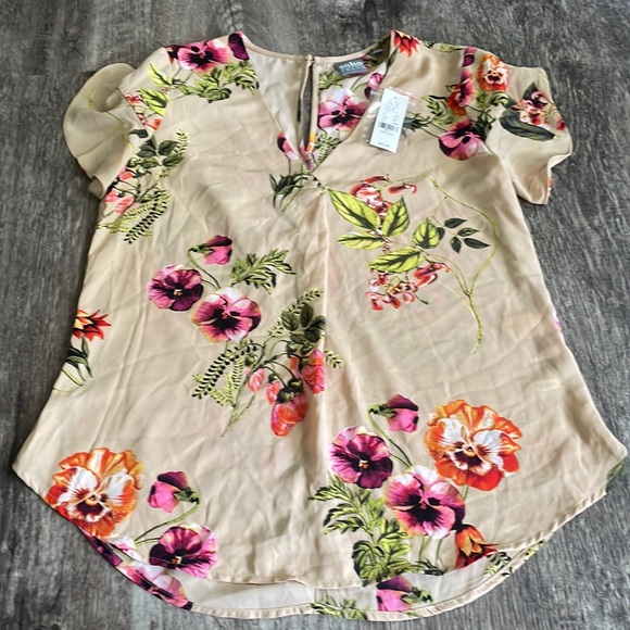 New - Picture 1 of 2